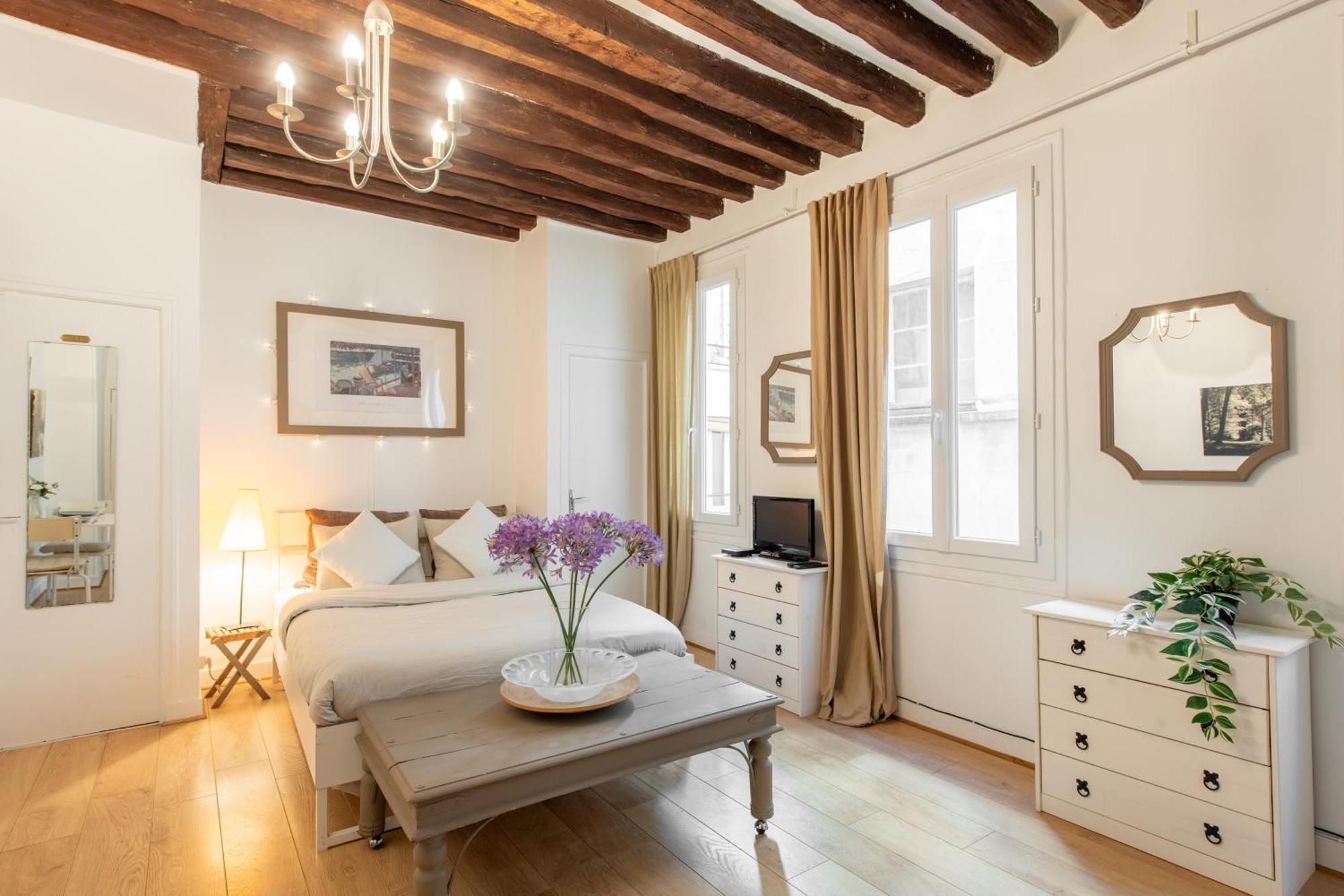 Geranimus Beauregard: Heart Of Paris Apartment Exterior photo